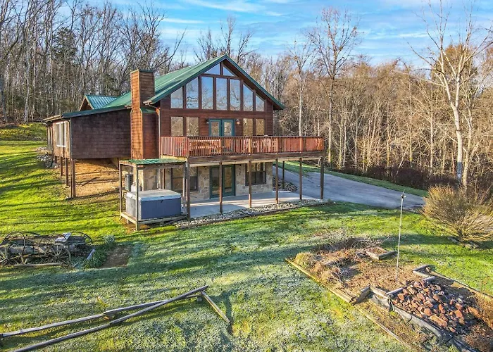Dog Friendly! Views! Hot Tub! Close To Pf! Gsmnp