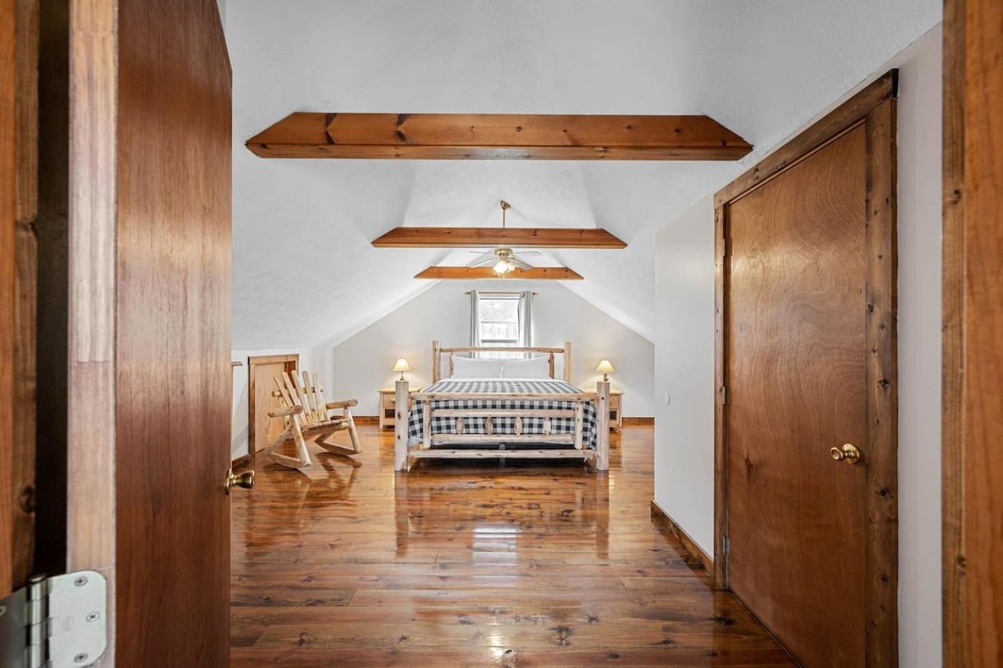 Dog Friendly! Views! Hot Tub! Close To Pf! Gsmnp * Sevierville