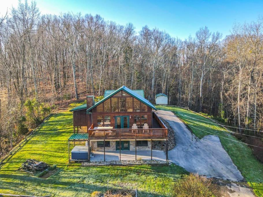 Holiday home Dog Friendly! Views! Hot Tub! Close To Pf! Gsmnp *