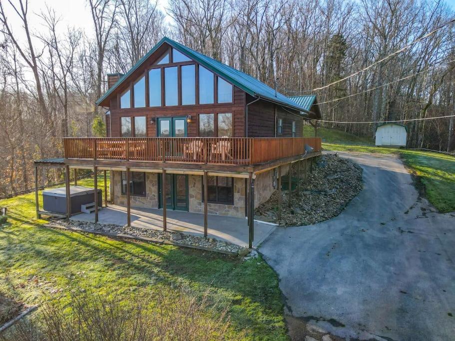 Dog Friendly! Views! Hot Tub! Close To Pf! Gsmnp Sevierville