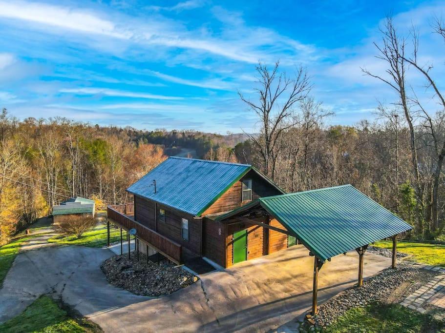 Dog Friendly! Views! Hot Tub! Close To Pf! Gsmnp Holiday home *