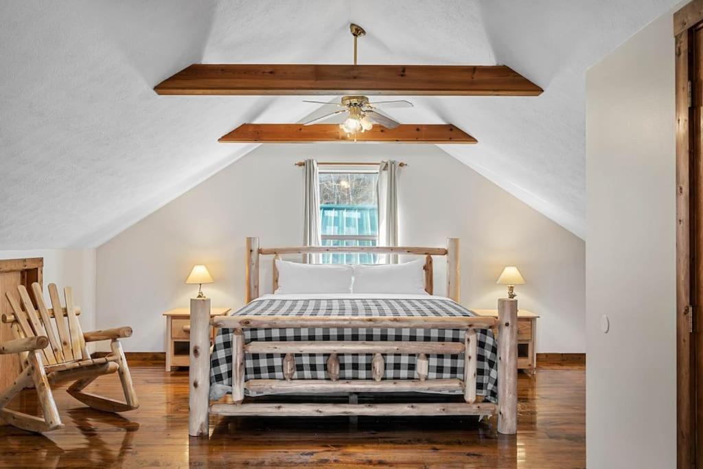 Dog Friendly! Views! Hot Tub! Close To Pf! Gsmnp Sevierville